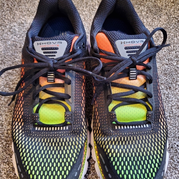 Men's Hover Sneakers - Picture 8 of 8